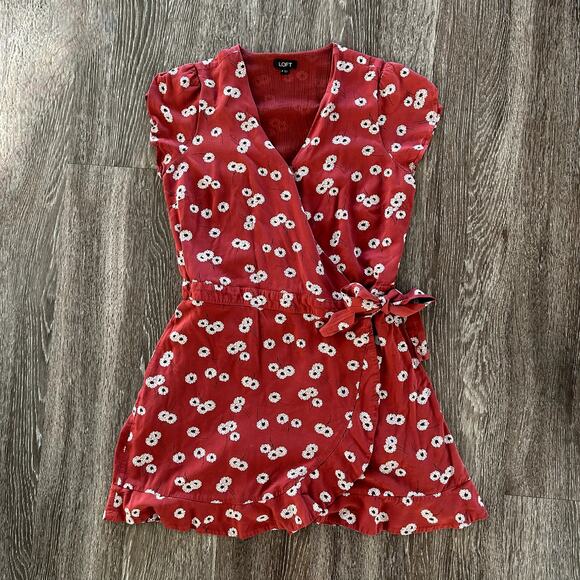 LOFT Red Floral Wrap Skort Romper Dress Sz 6 Short Sleeve V-Neck Ruffle Hem GUC - Picture 2 of 12